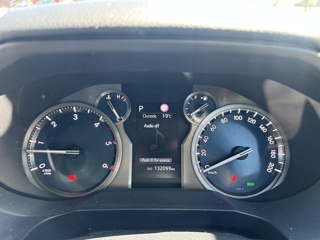 2023 Toyota Prado - Image 6
