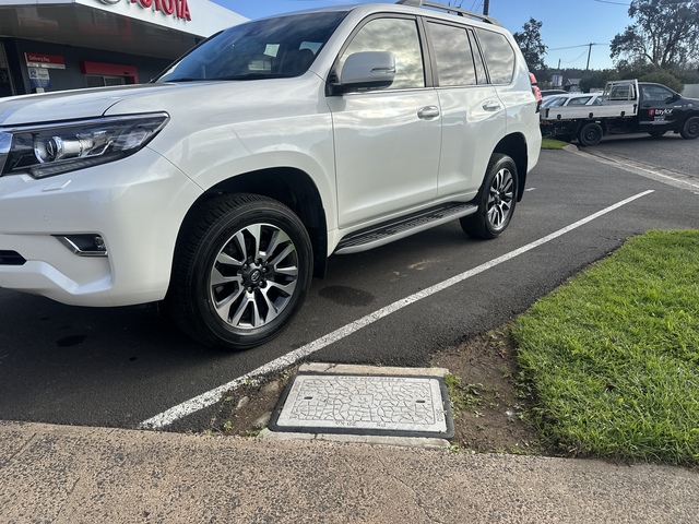 2023 Toyota Prado - Image 6