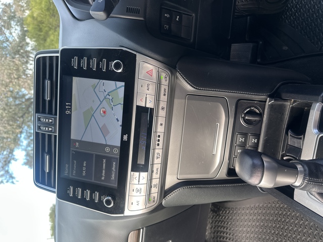 2023 Toyota Prado - Image 9
