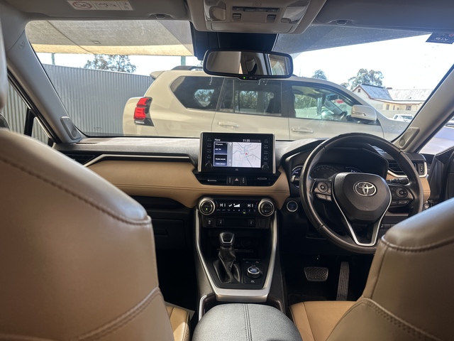 2020 Toyota Rav4 Hybrid - Image 9