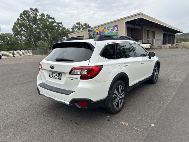 2018 SUBARU OUTBACK - Image 6