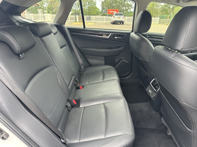 2018 SUBARU OUTBACK - Image 8