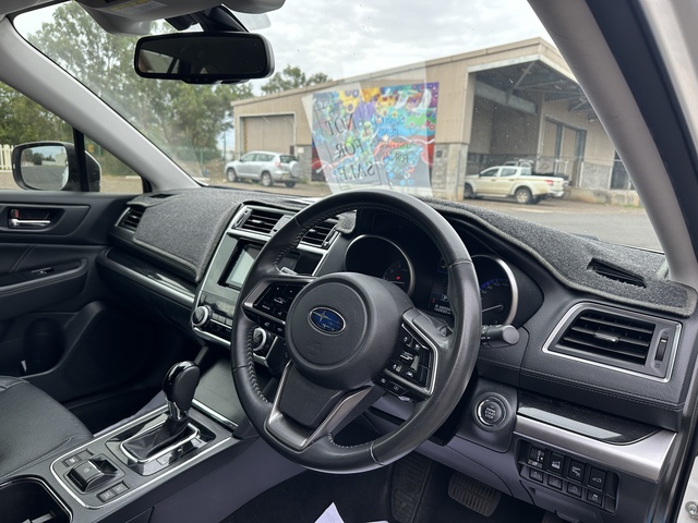 2018 SUBARU OUTBACK - Image 9