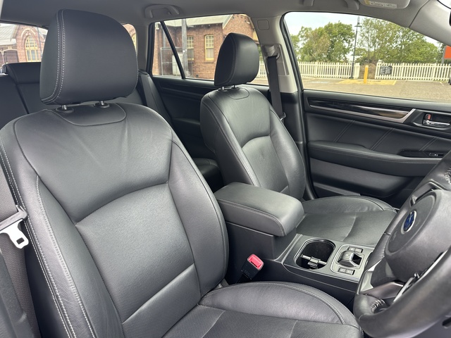 2018 SUBARU OUTBACK - Image 10