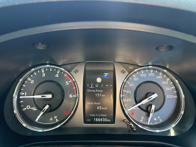 2022 Toyota Hilux - Image 4
