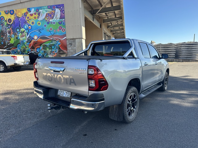 2023 Toyota Hilux - Image 7