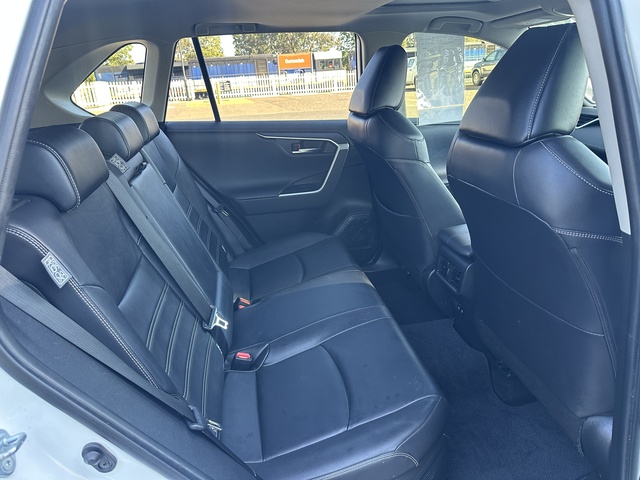 2020 Toyota Rav4 Hybrid - Image 2
