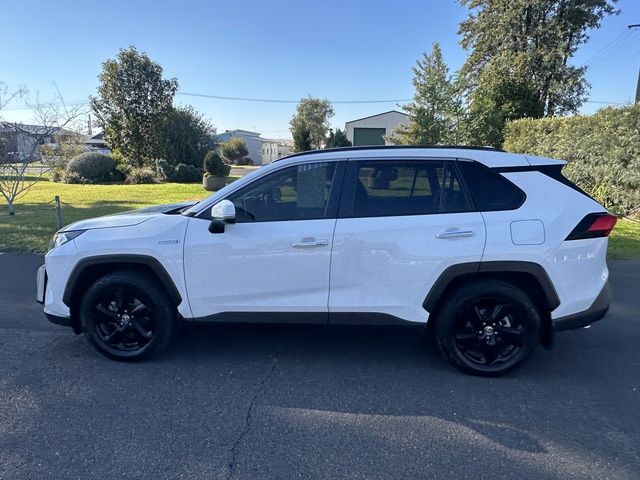 2020 Toyota Rav4 Hybrid - Image 15