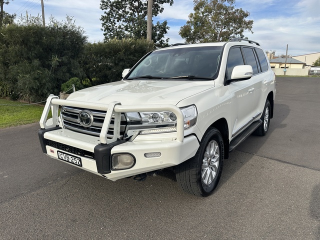 2020 Toyota Landcruiser - Image 7