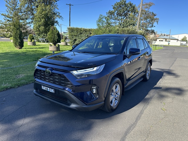 2025 Toyota Rav4 Hybrid - Image 7