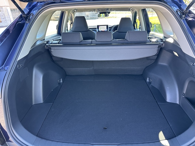 2025 Toyota Rav4 Hybrid - Image 13