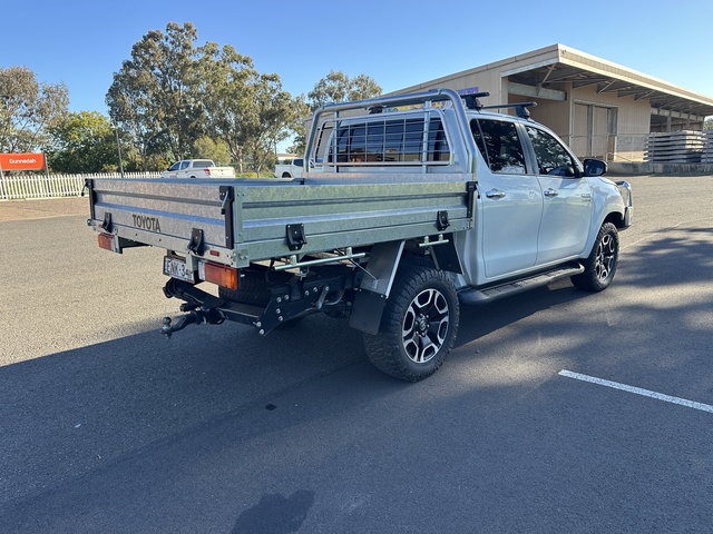 2021 Toyota Hilux - Image 5