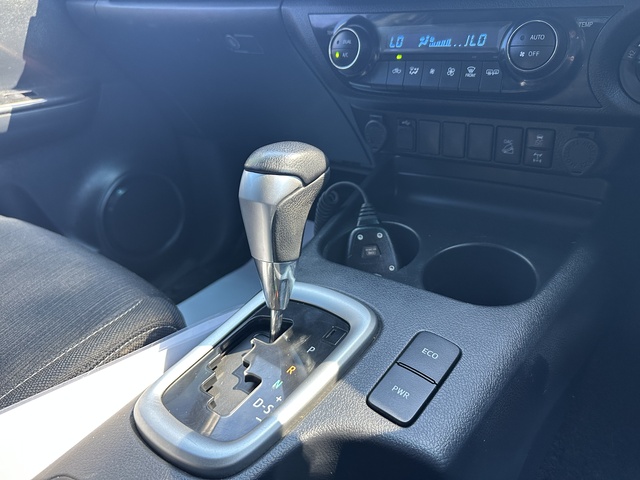 2021 Toyota Hilux - Image 7
