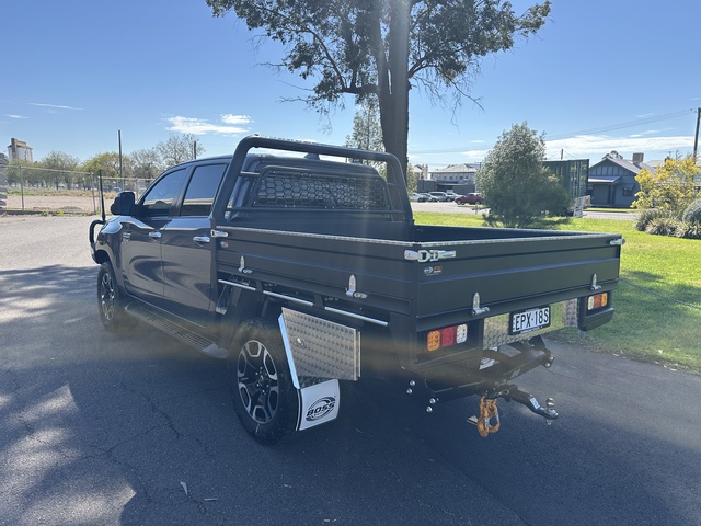 2021 Toyota Hilux - Image 11