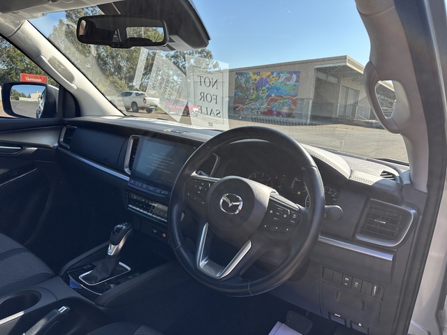 MAZDA BT-50 - Image 4