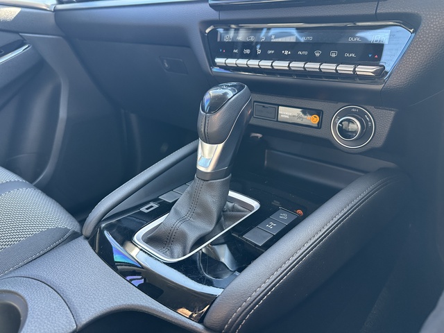 MAZDA BT-50 - Image 8