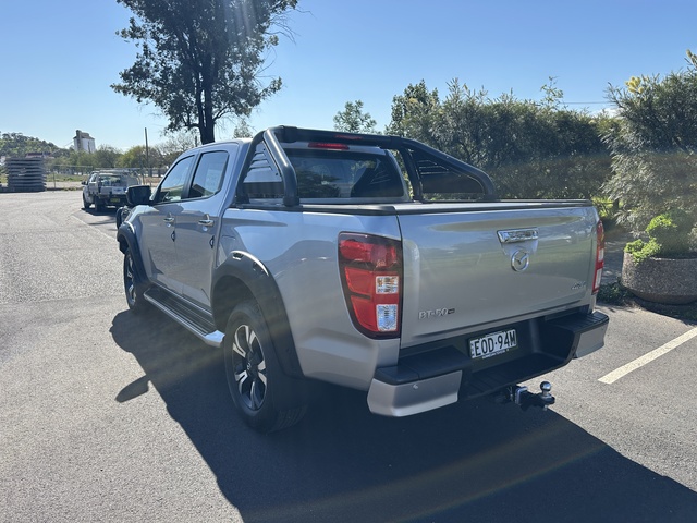 MAZDA BT-50 - Image 12