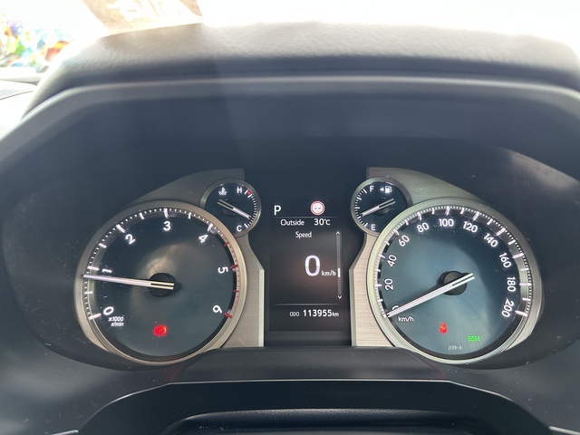 2022 Toyota Prado - Image 13