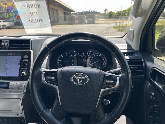 2022 Toyota Prado - Image 14